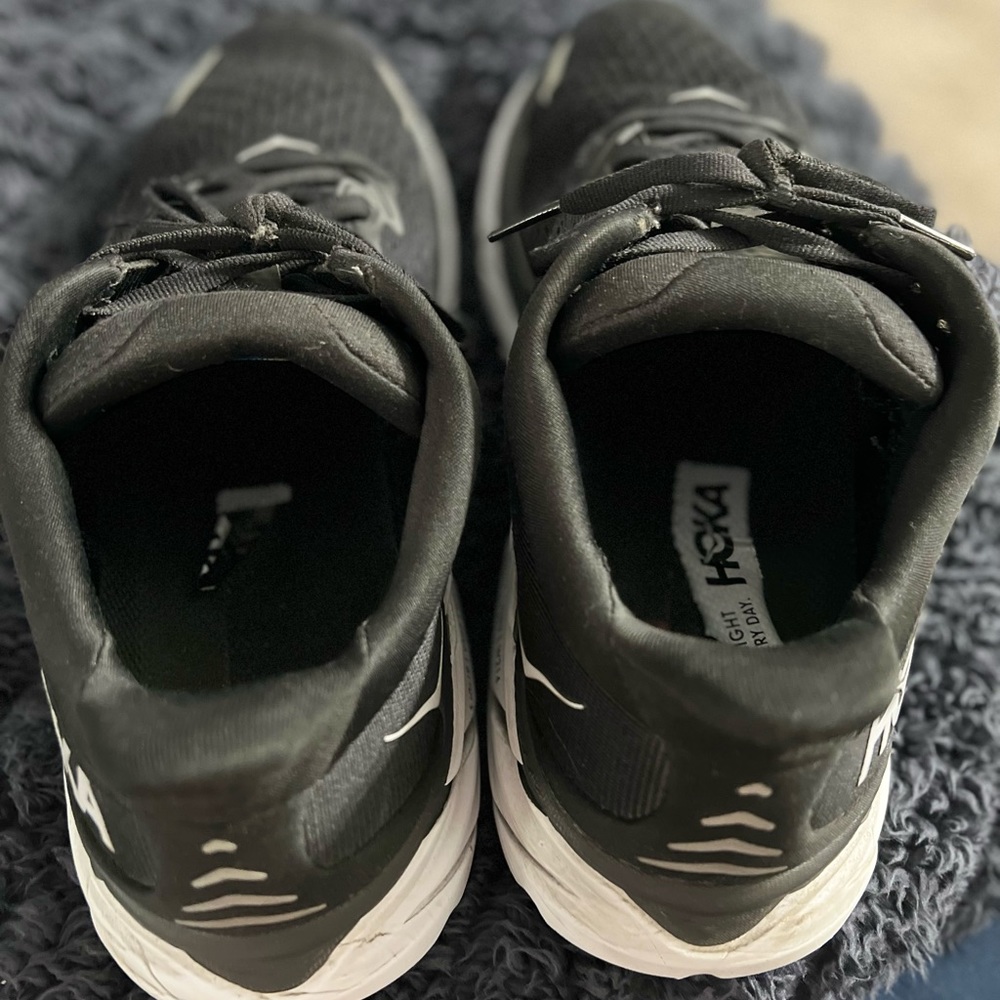HOKA Women’s shoes size 8.5B, in great condition.